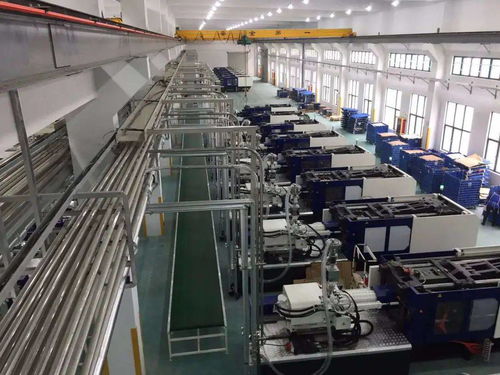 统益机械 专注塑料周边机械的研发、生产与销售